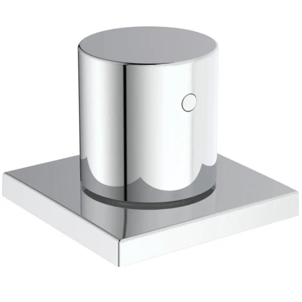 Umsteller mit runder Oberseite und eckiger Basis in Chrom-Finish. Produkt von Ideal Standard für die Funktionalität in Badezimmerinstallationen.